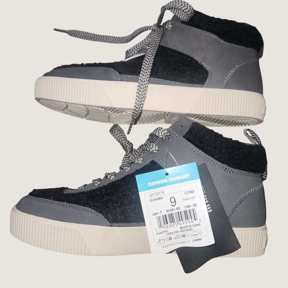 Reef‎ NEW Lay Day Hi Raven Cozy Grey Black Hidden Wedge Sneakers CJ7065 Womens 9